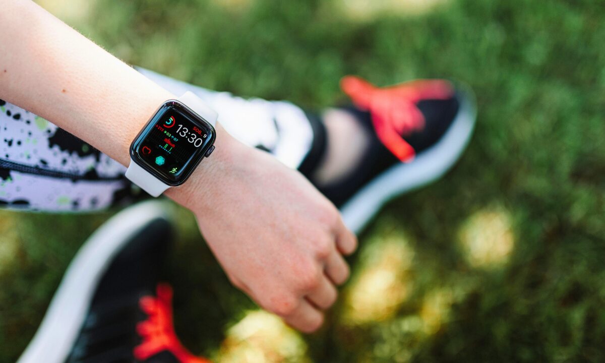 【2025年最新】Apple Watch SE（第3世代）の新機能や特徴まとめ｜いつ発売？良コスパモデルの進化を徹底解説