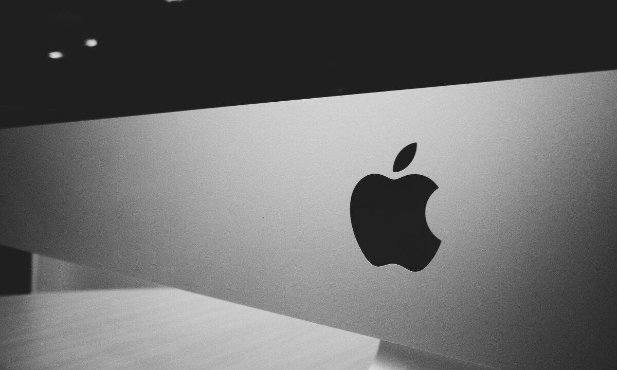折りたたみ式iPadとMacBookの登場は2027年か2028年？Appleの最新動向を解説