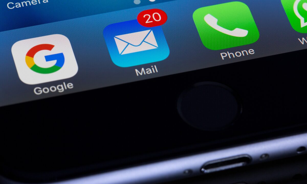 【保存版】最新iOS 18のiPhoneホーム画面カスタマイズ方法を徹底解説｜新機能とおすすめアプリ設定まとめ
