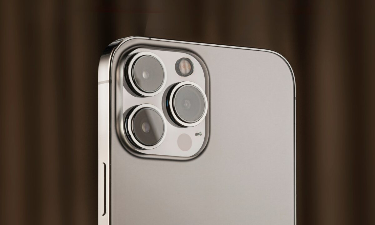 【2025年最新】iPhone 16シリーズのカメラ性能を比較｜広角・望遠・暗所撮影の違い